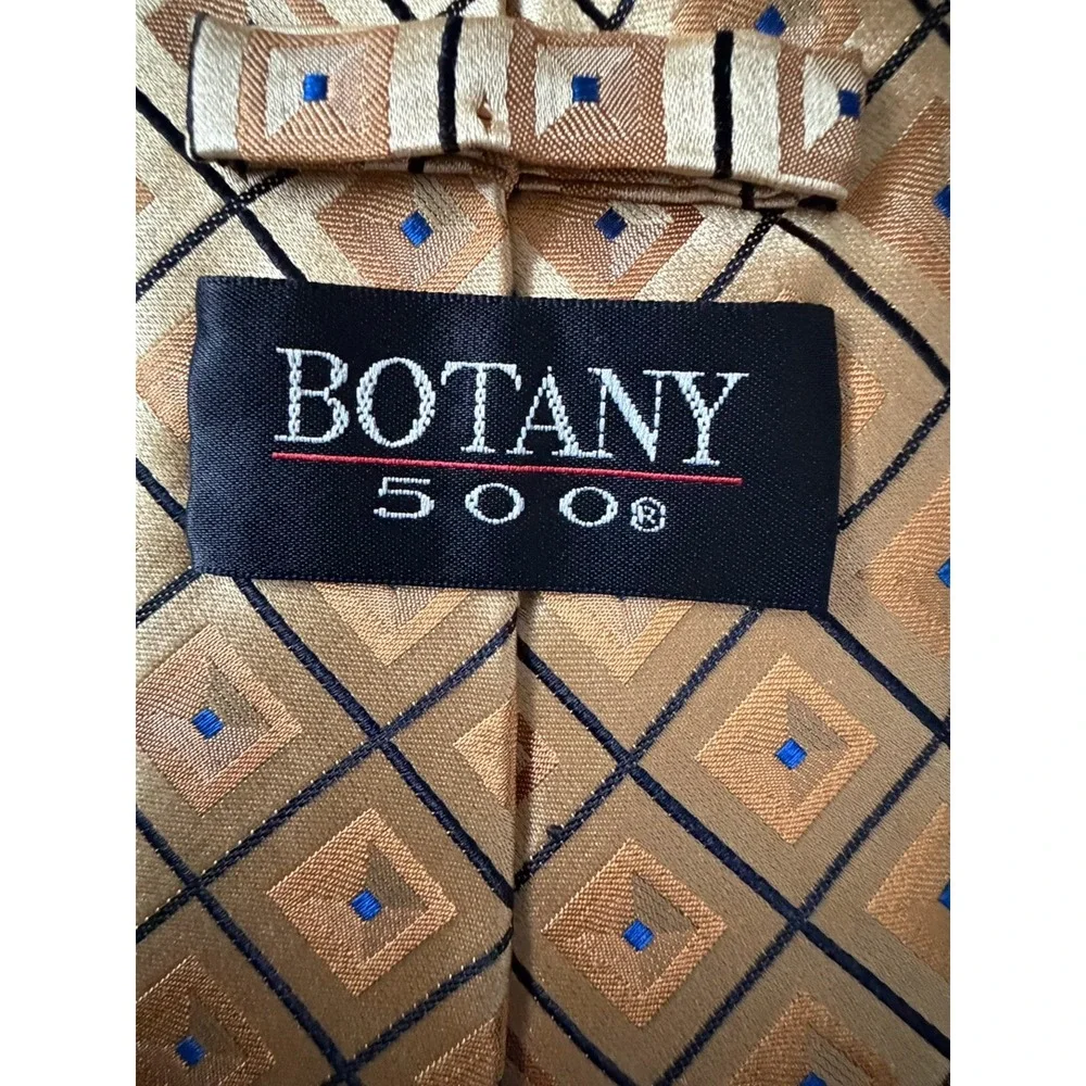 Botany 500 Men's Neckwear Tie Gold Black Blue Diamond 100% Silk JBHS